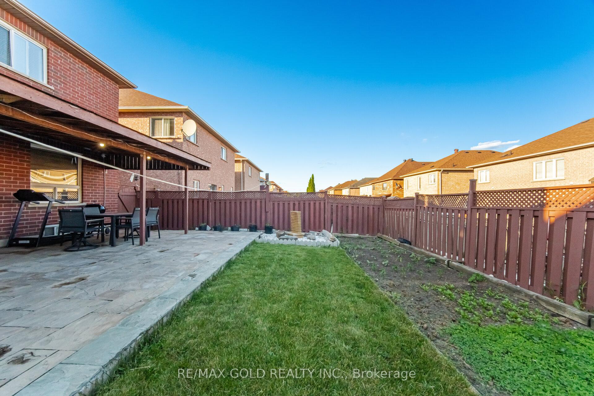 Photo 34 of 24 Whitehouse Crescent, Brampton, Bram East — HOMEH
