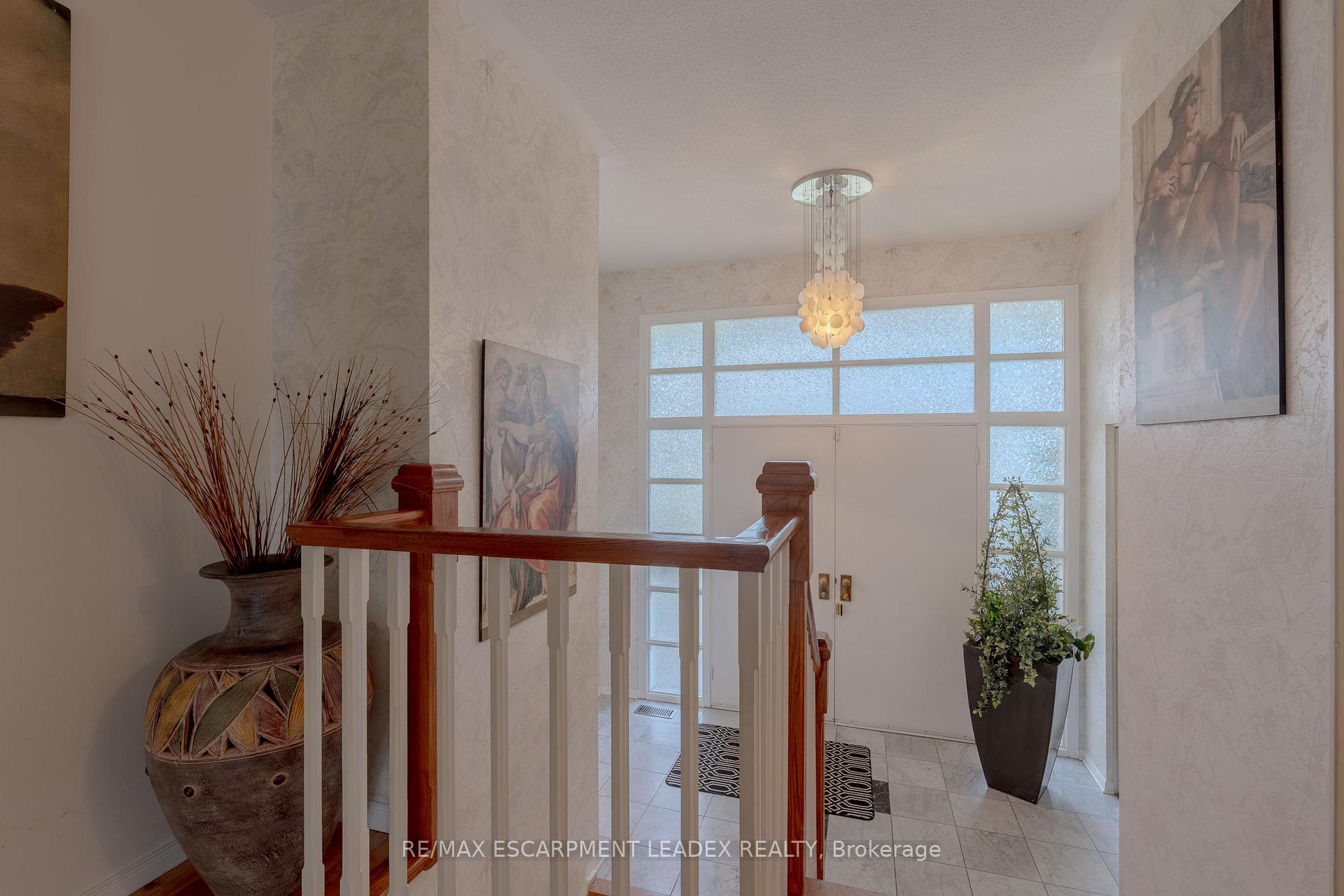 Photo 5 of 1129 Scenic Drive, Hamilton, Mountview — HOMEH