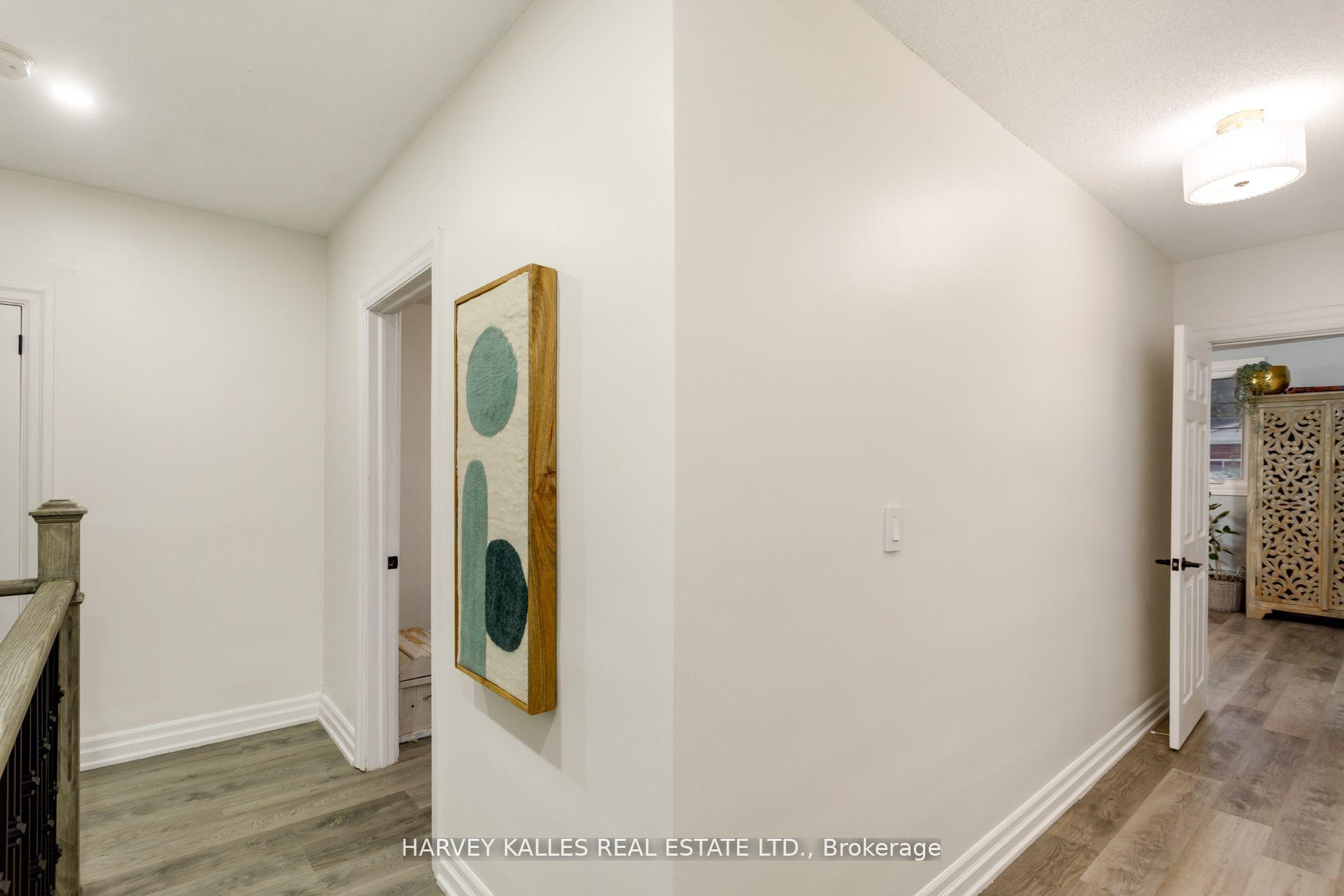 Photo 33 of 139 King Edward Avenue, Toronto, Woodbine-Lumsden — HOMEH
