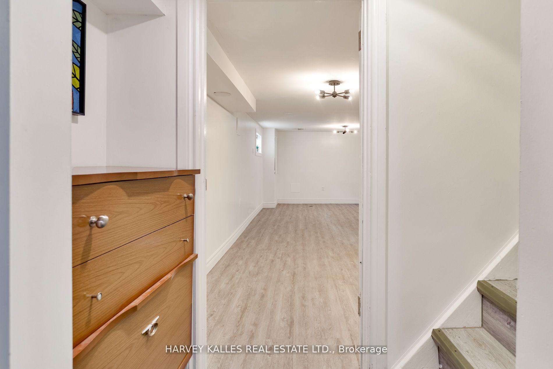 Photo 35 of 139 King Edward Avenue, Toronto, Woodbine-Lumsden — HOMEH
