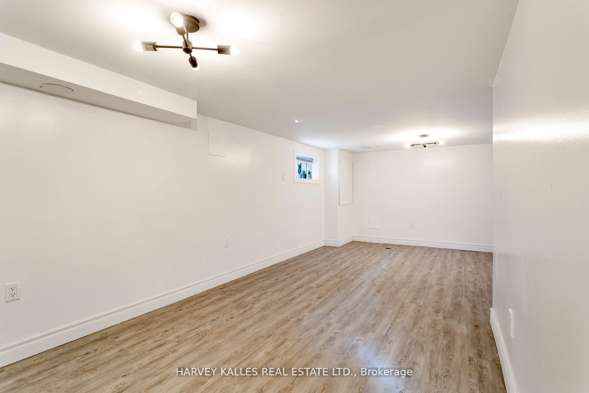 Photo 38 of 139 King Edward Avenue, Toronto, Woodbine-Lumsden — HOMEH