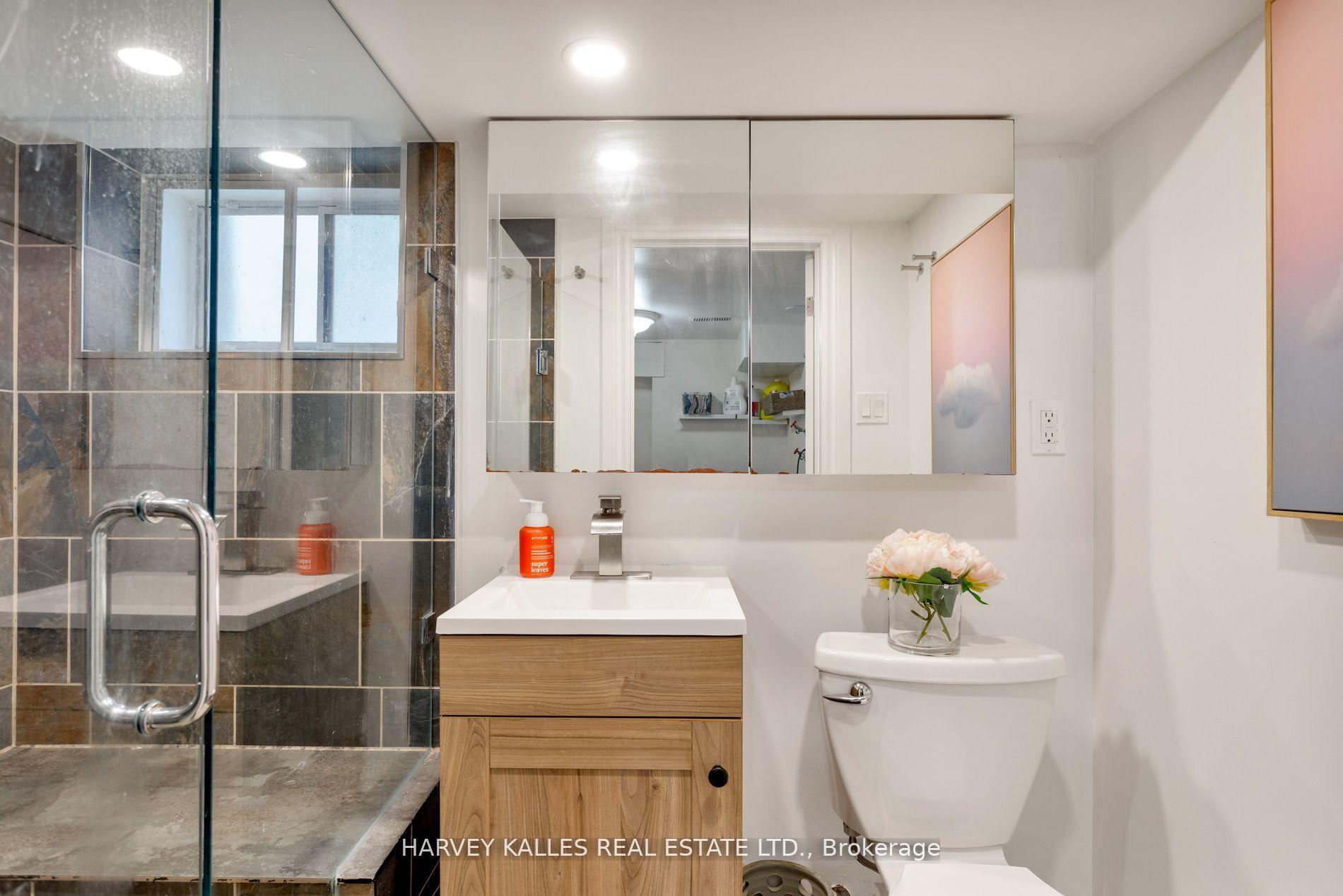 Photo 40 of 139 King Edward Avenue, Toronto, Woodbine-Lumsden — HOMEH