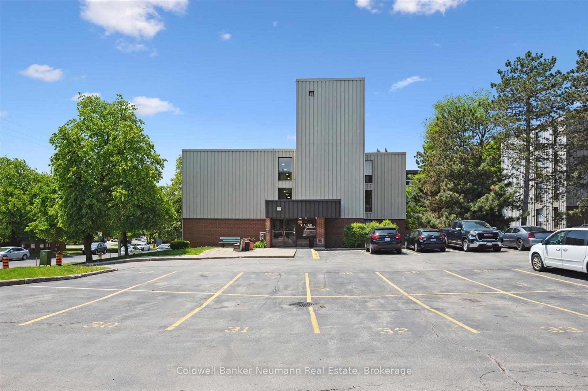 Photo 4 of Unit 411, 7 Ajax Street, Guelph, Junction/Onward Willow — HOMEH