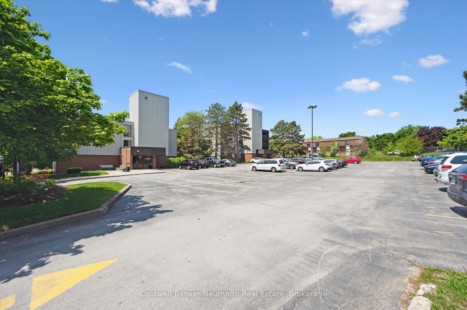 Photo 5 of Unit 411, 7 Ajax Street, Guelph, Junction/Onward Willow — HOMEH