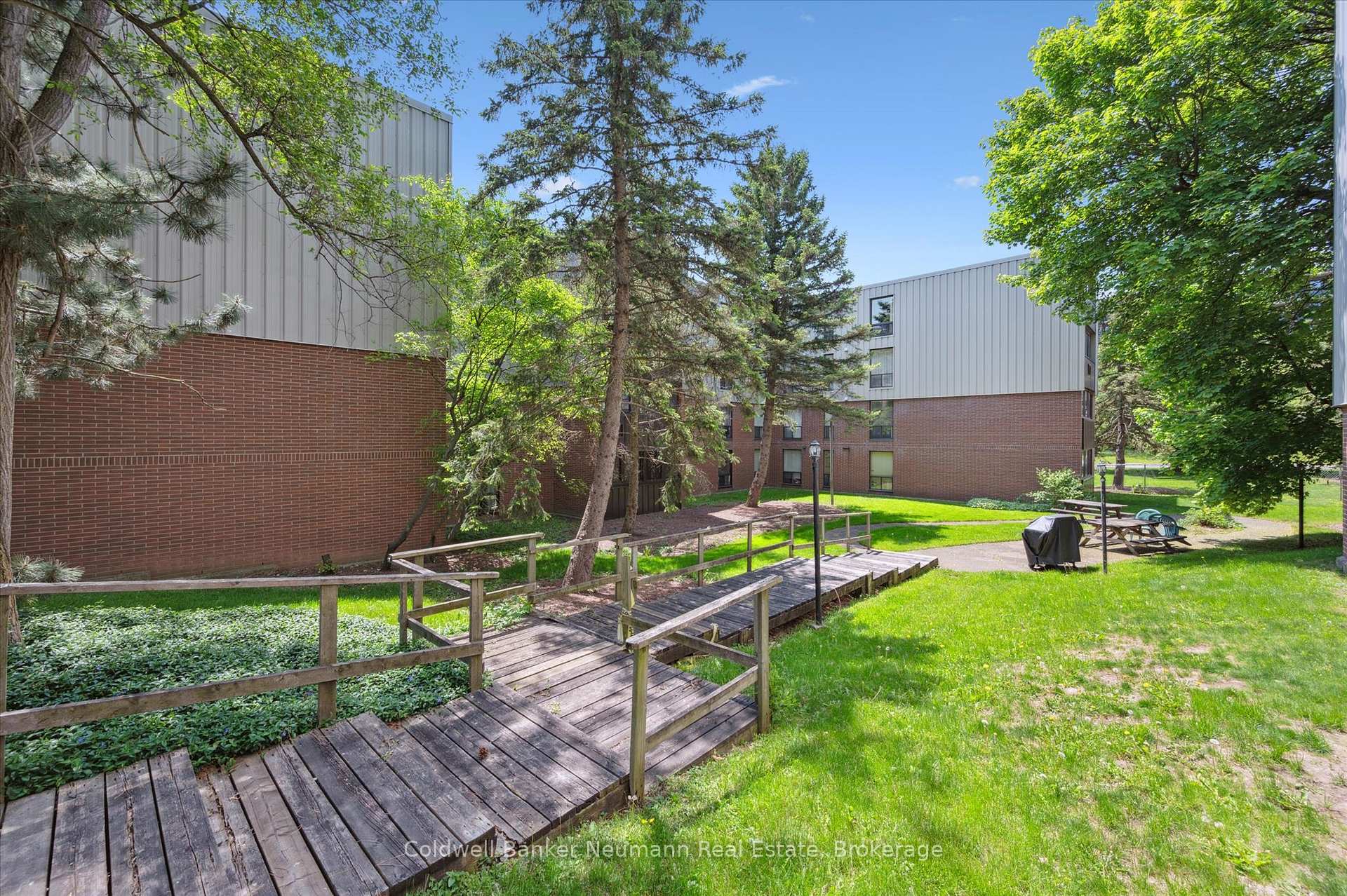 Photo 38 of Unit 411, 7 Ajax Street, Guelph, Junction/Onward Willow — HOMEH