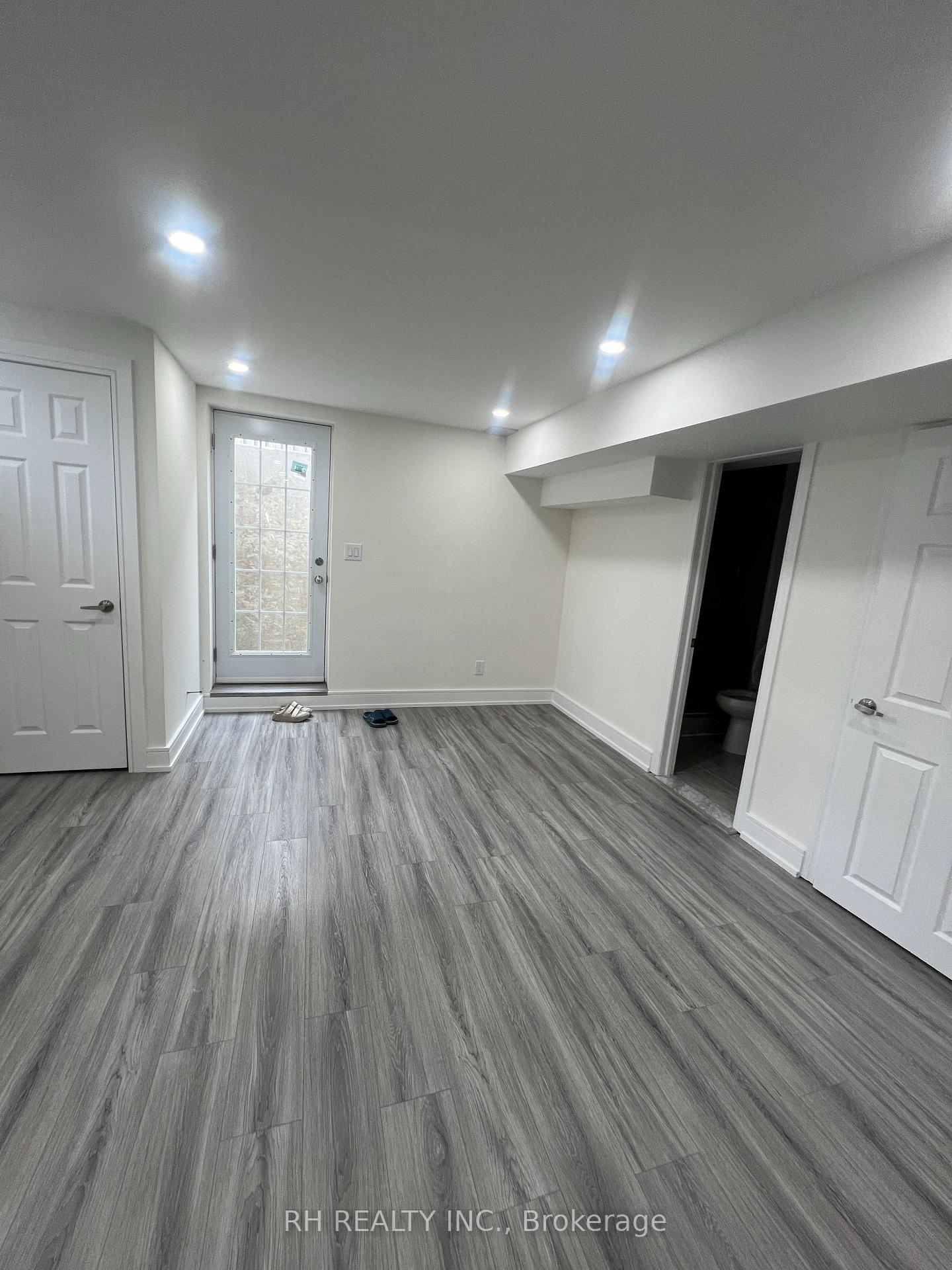 Photo 10 of Unit Basement, 17 Glenbrook Drive, Markham, Berczy — HOMEH
