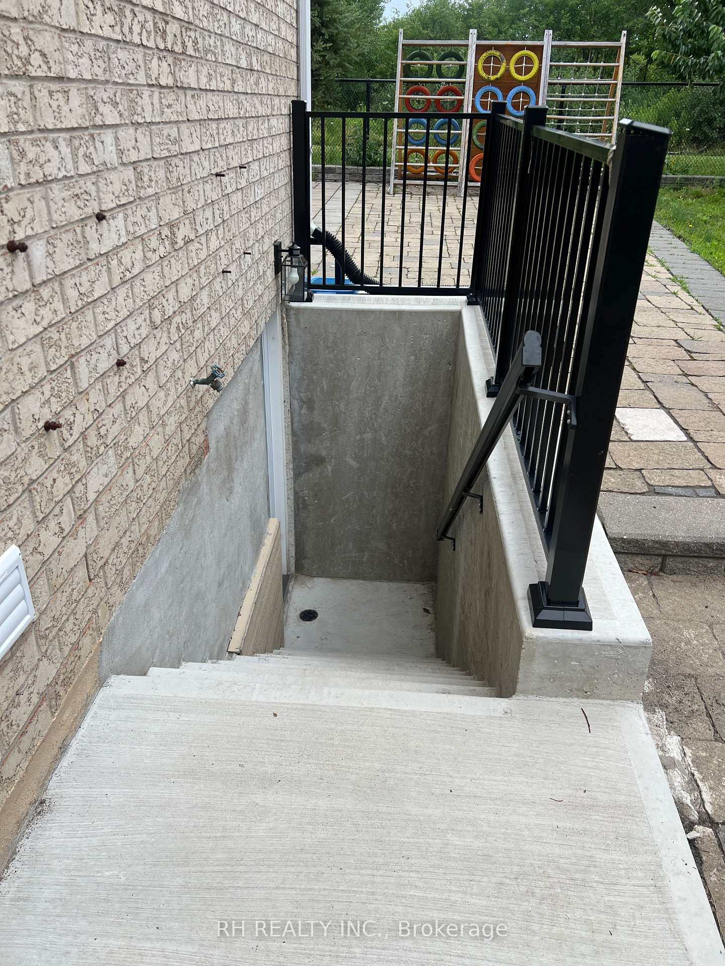Photo 13 of Unit Basement, 17 Glenbrook Drive, Markham, Berczy — HOMEH