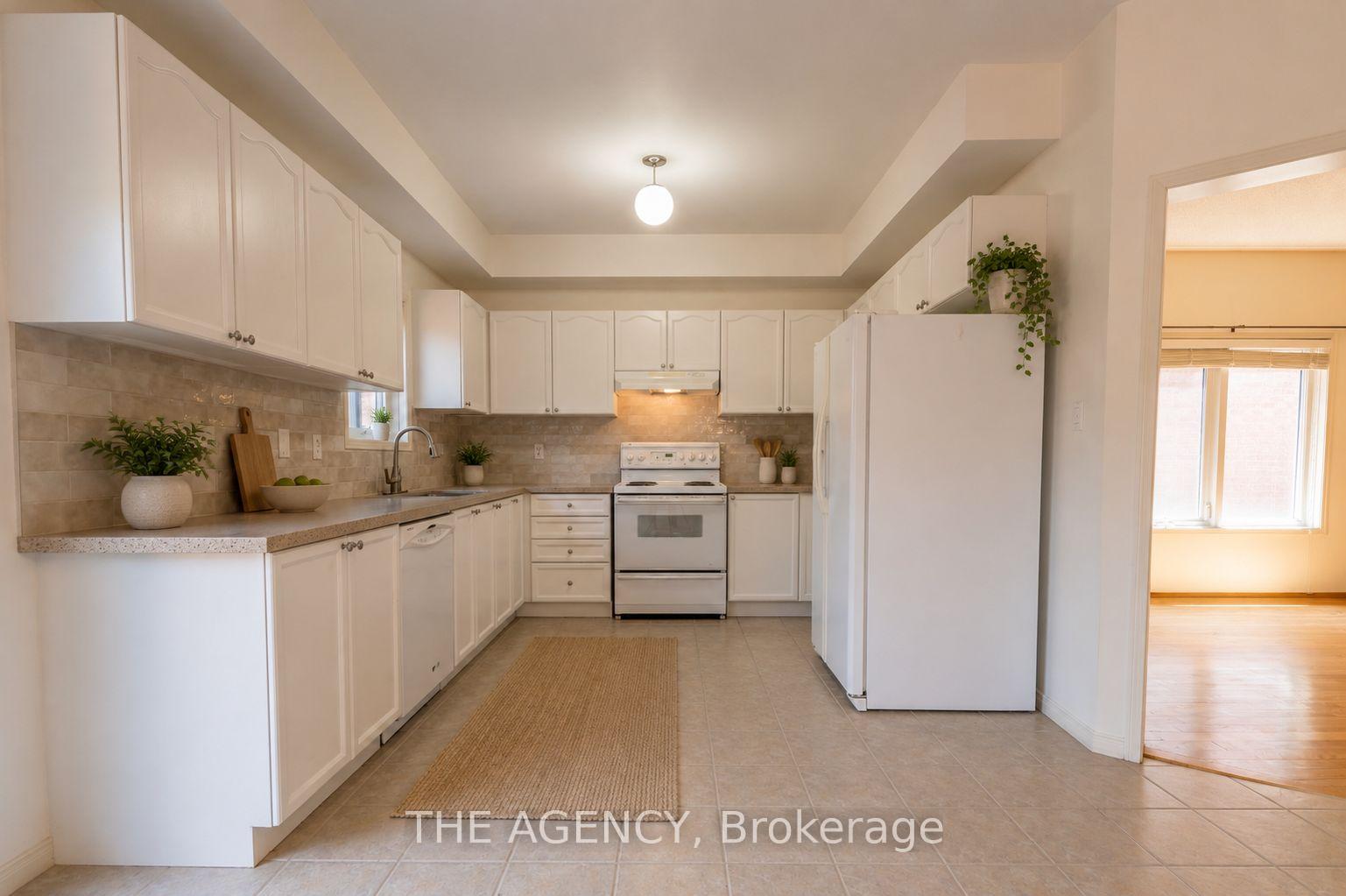 Photo 8 of Unit UPPER, 45 Silvervalley Drive, Caledon, Bolton North — HOMEH