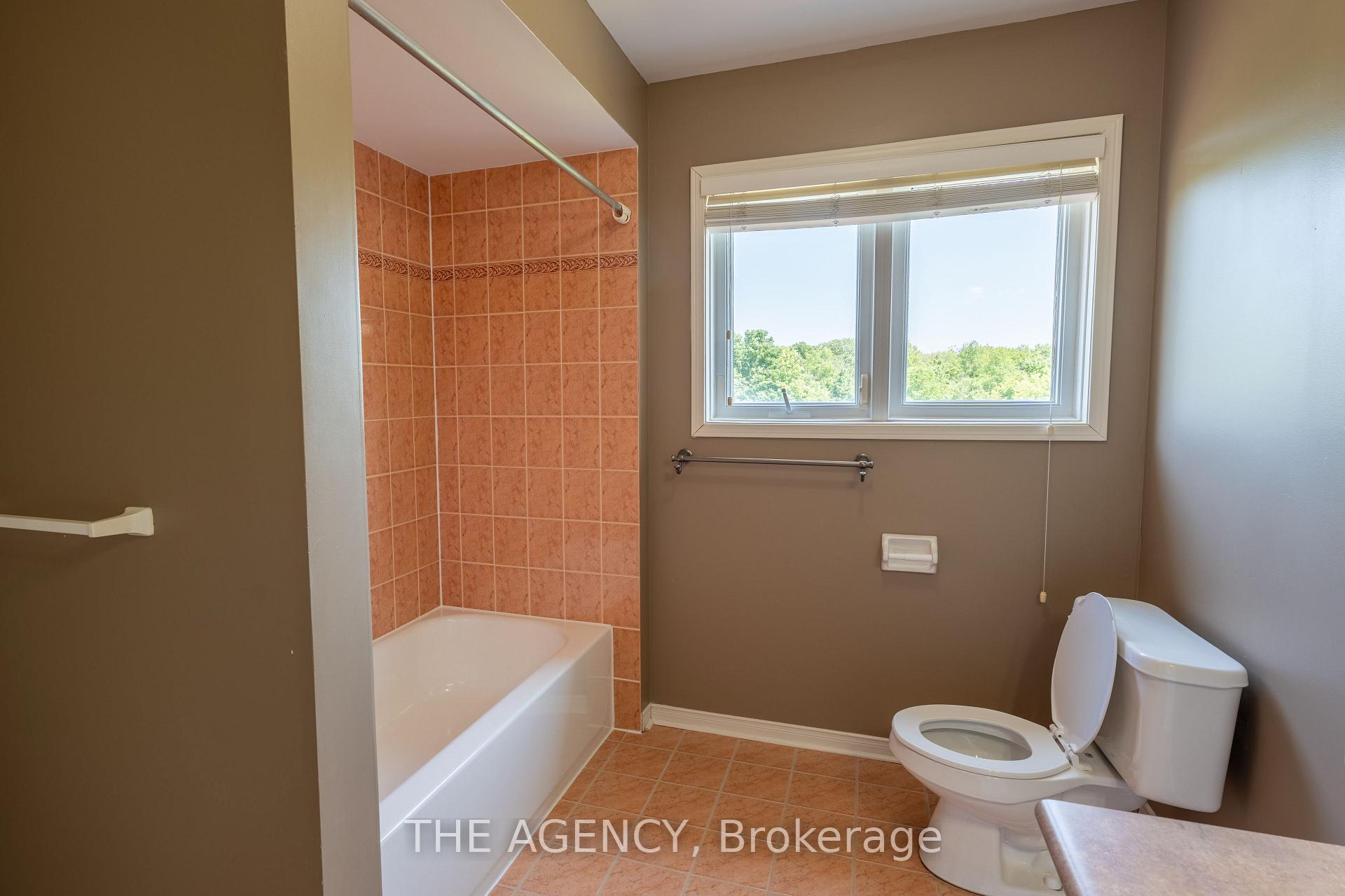 Photo 19 of Unit UPPER, 45 Silvervalley Drive, Caledon, Bolton North — HOMEH