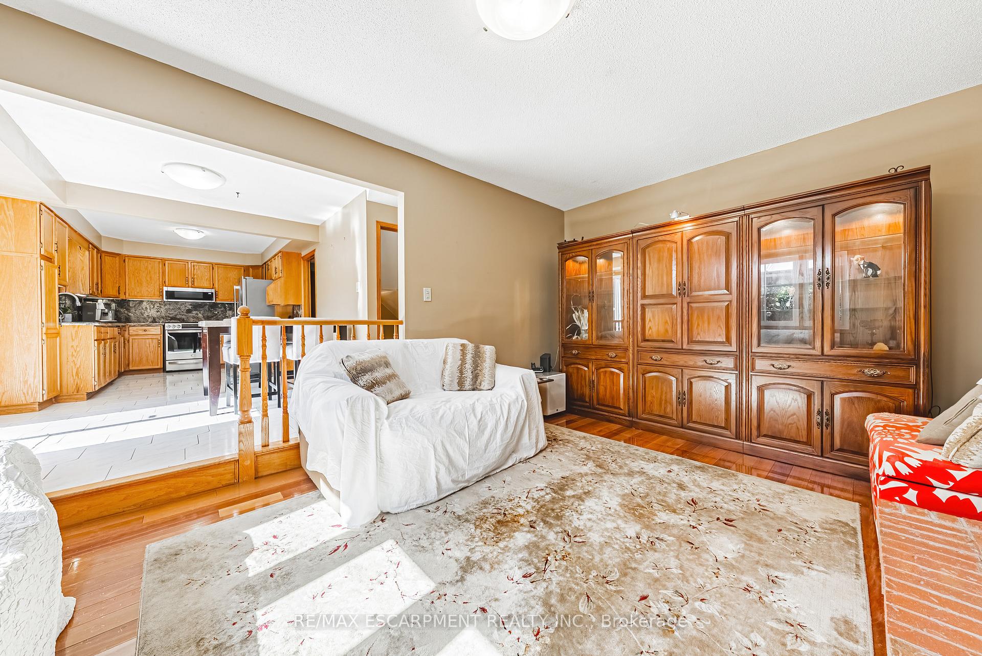 Photo 8 of 19 Glenhaven Court, Hamilton, Gilkson — HOMEH