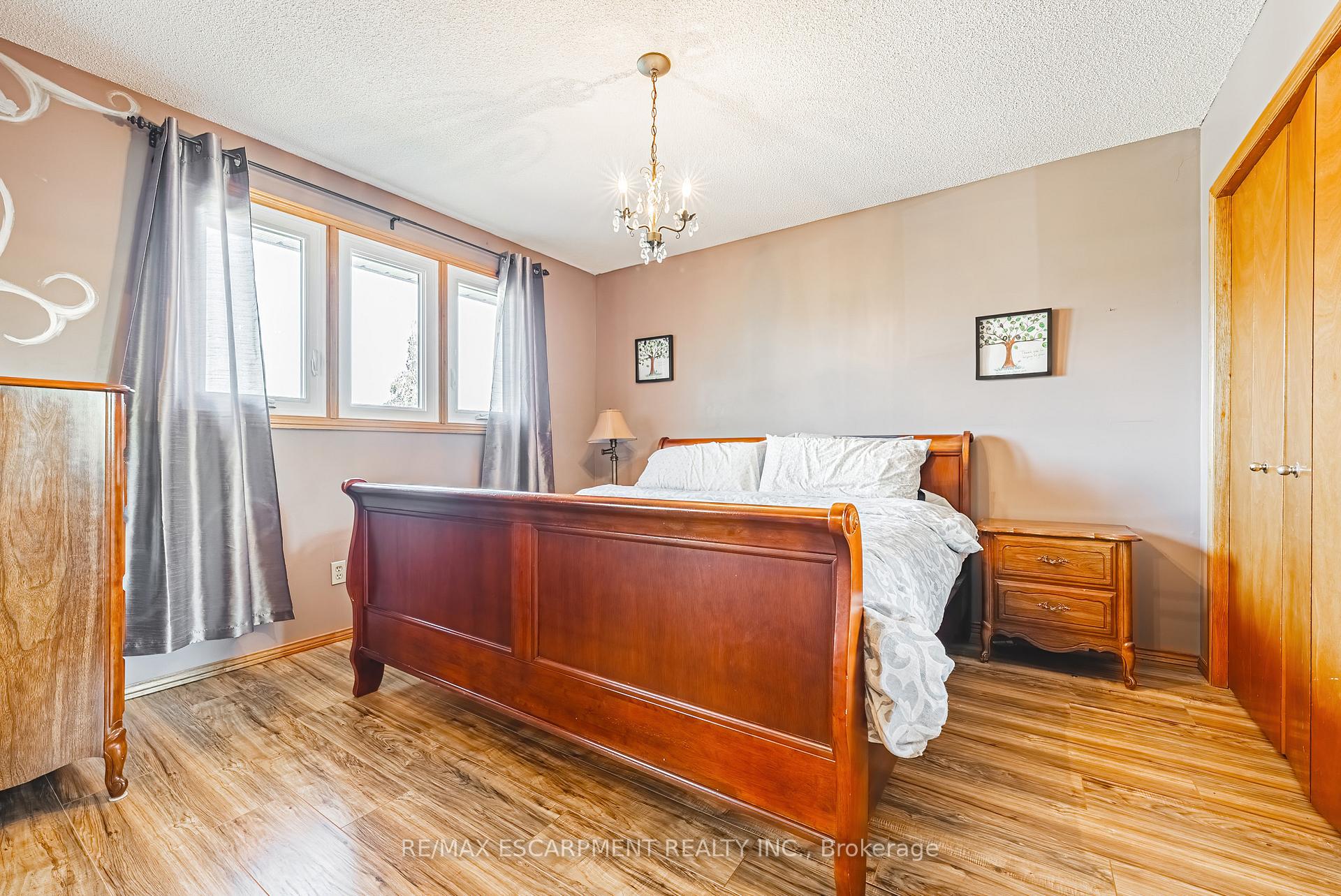 Photo 15 of 19 Glenhaven Court, Hamilton, Gilkson — HOMEH