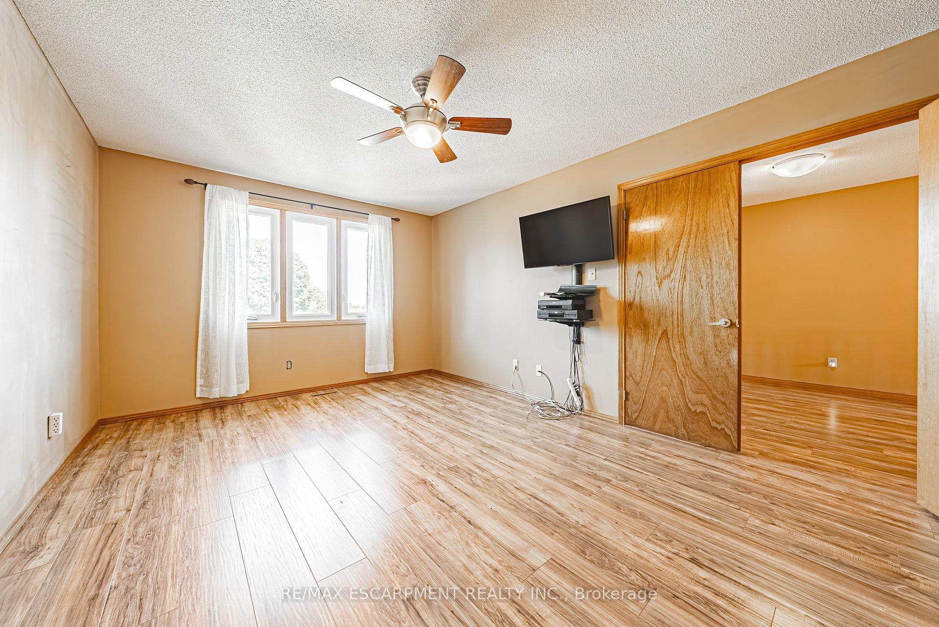 Photo 16 of 19 Glenhaven Court, Hamilton, Gilkson — HOMEH