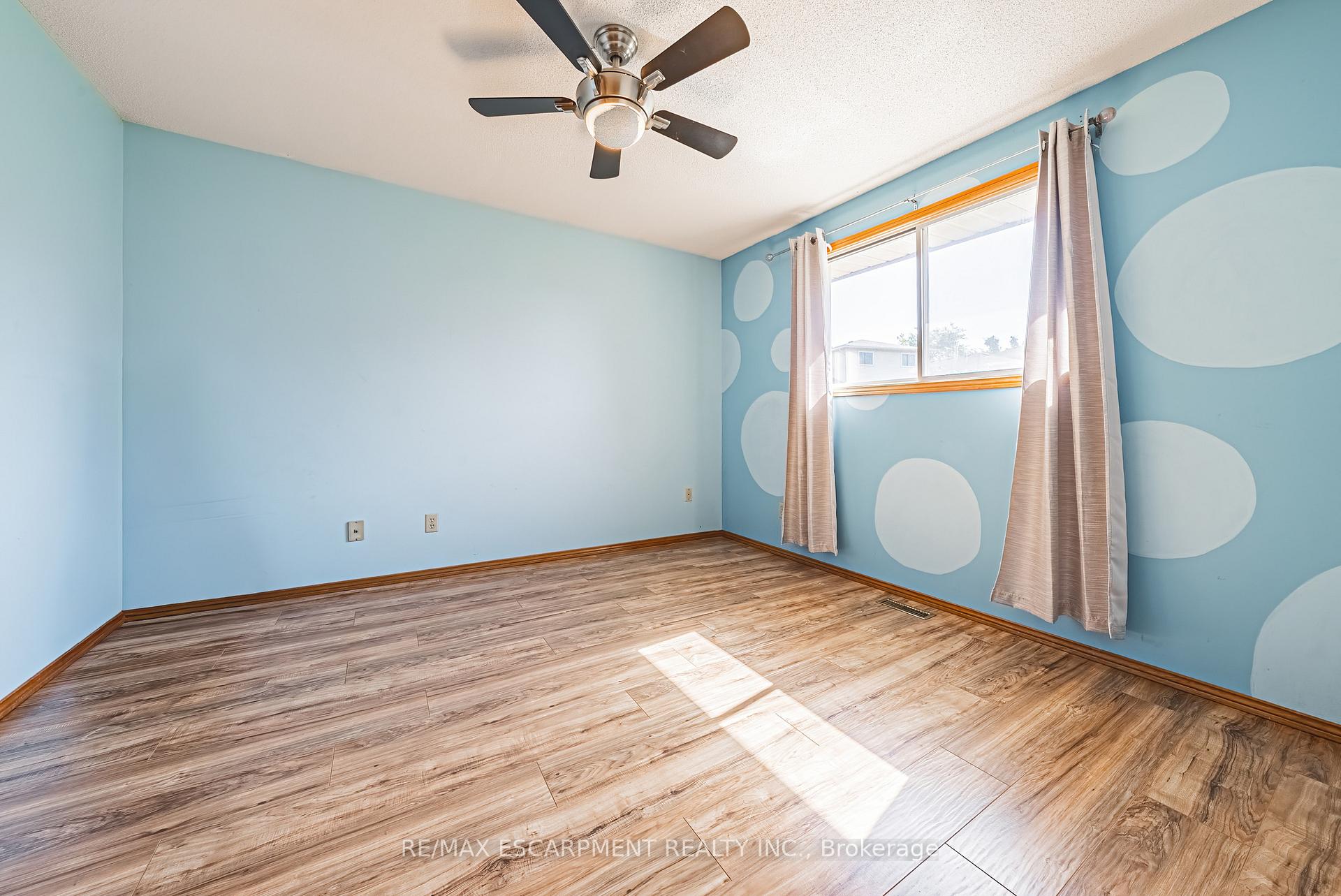 Photo 17 of 19 Glenhaven Court, Hamilton, Gilkson — HOMEH