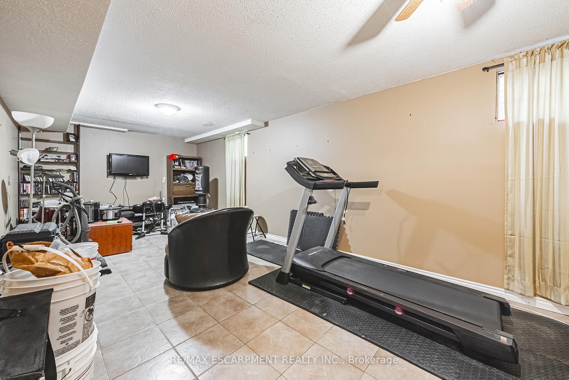 Photo 21 of 19 Glenhaven Court, Hamilton, Gilkson — HOMEH