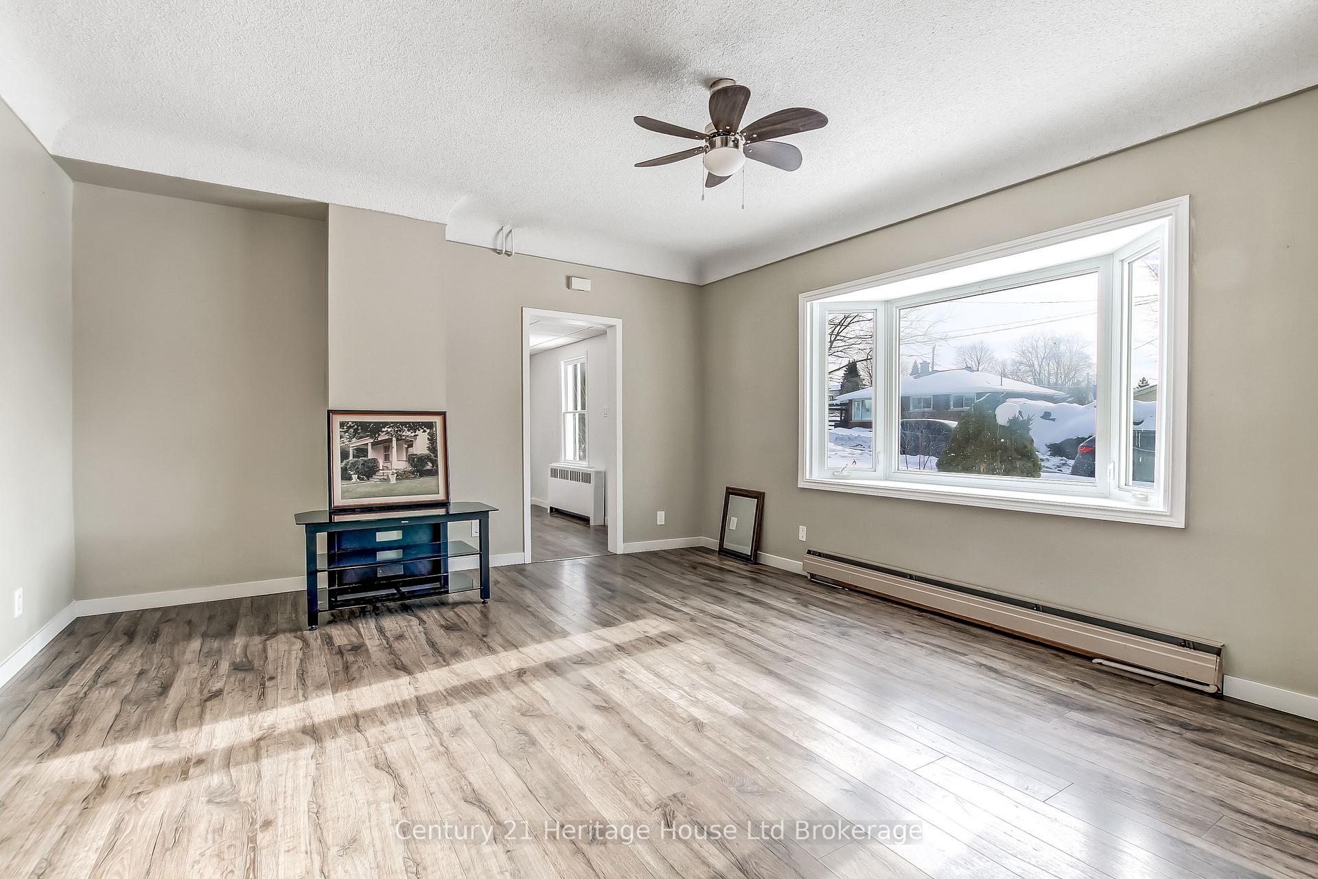 Photo 6 of 152 Charles Street E, Ingersoll, Ingersoll - South — HOMEH