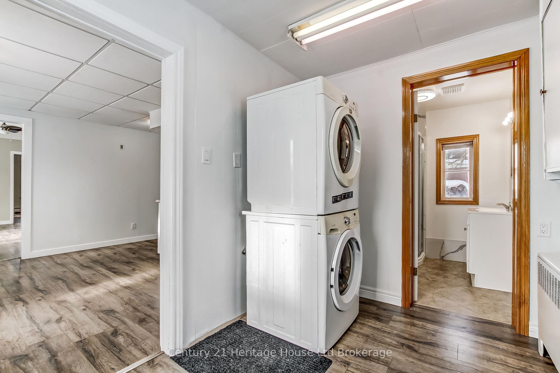 Photo 16 of 152 Charles Street E, Ingersoll, Ingersoll - South — HOMEH