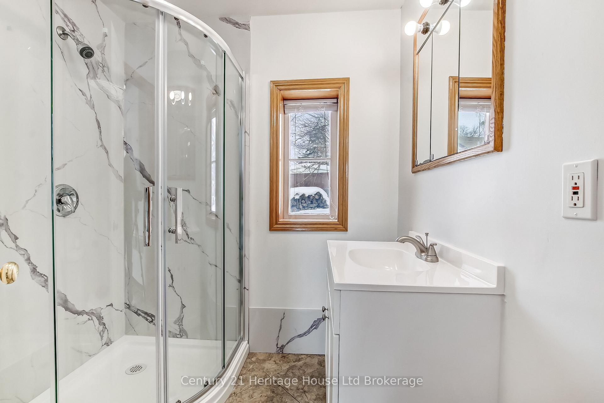Photo 17 of 152 Charles Street E, Ingersoll, Ingersoll - South — HOMEH
