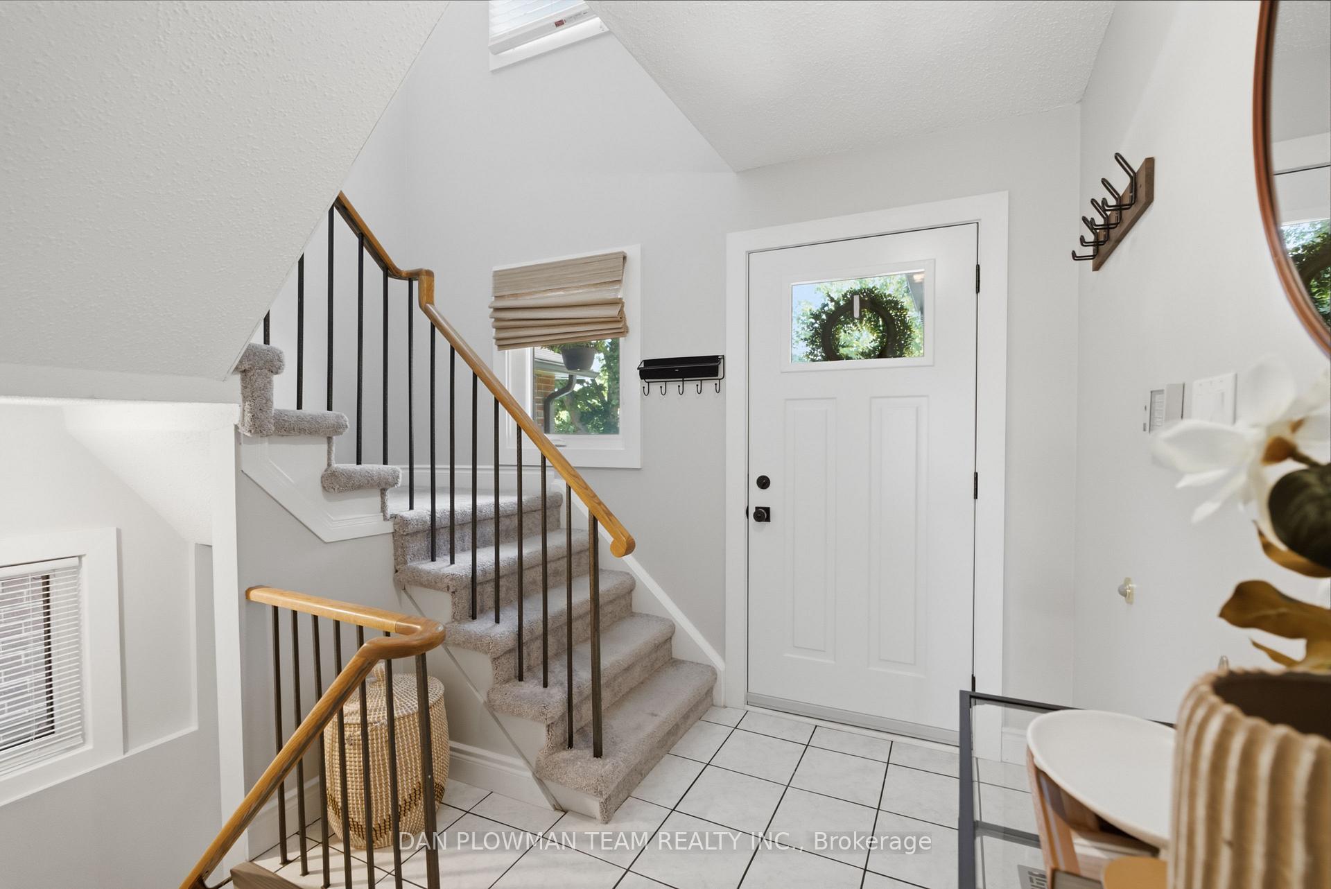 Photo 4 of 93 Kirby Crescent, Whitby, Blue Grass Meadows — HOMEH