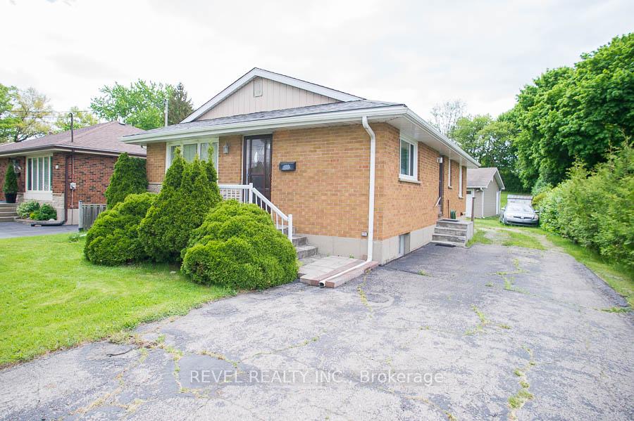 Photo 3 of 120 Henry Street, Brantford, Braneida Industrial Park — HOMEH