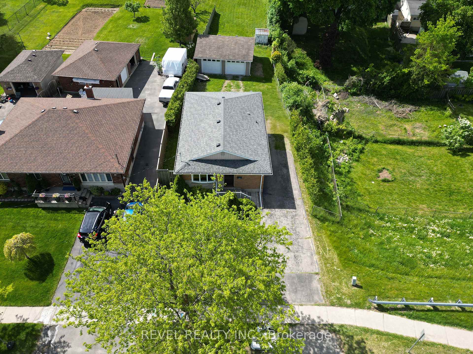 Photo 23 of 120 Henry Street, Brantford, Braneida Industrial Park — HOMEH