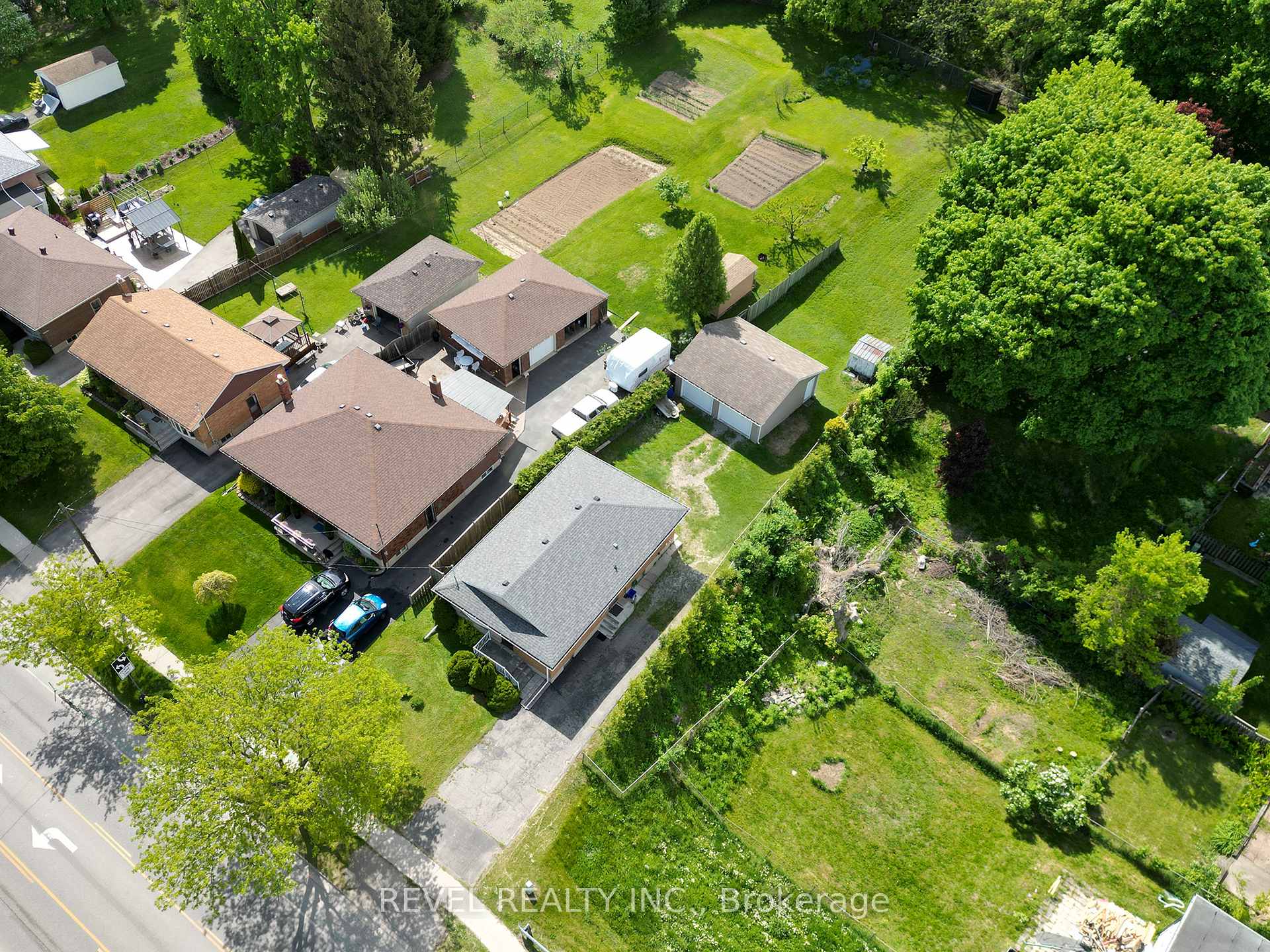 Photo 26 of 120 Henry Street, Brantford, Braneida Industrial Park — HOMEH