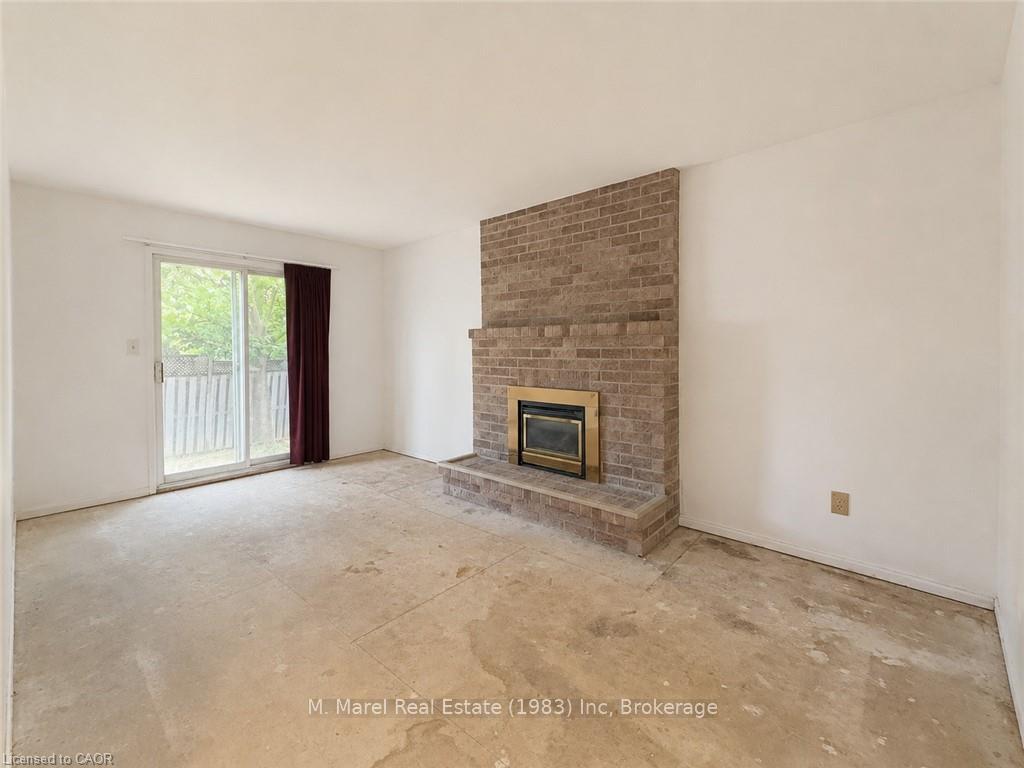 Photo 5 of 10 Jeanette Avenue, Grimsby, Grimsby Beach — HOMEH