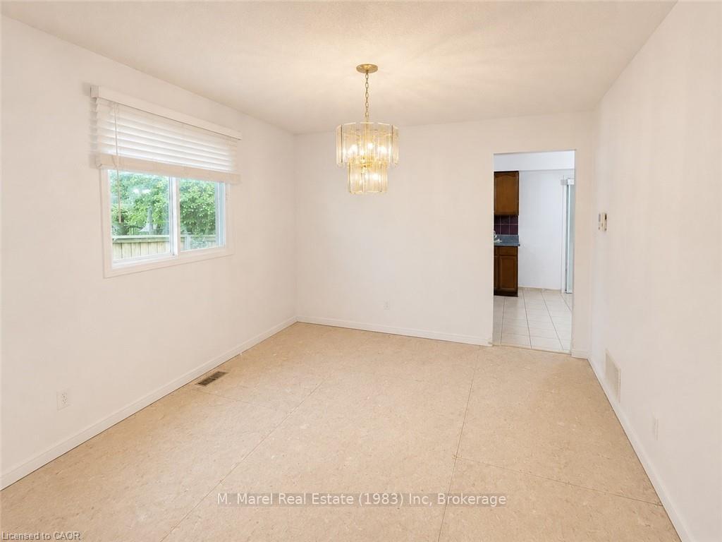 Photo 7 of 10 Jeanette Avenue, Grimsby, Grimsby Beach — HOMEH