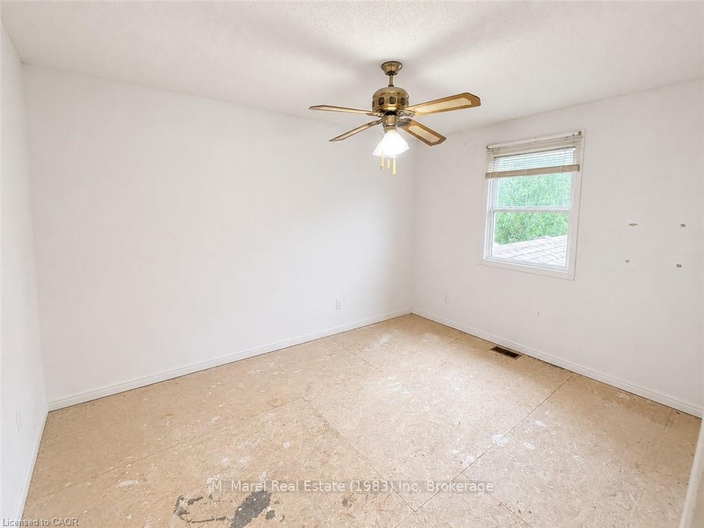 Photo 14 of 10 Jeanette Avenue, Grimsby, Grimsby Beach — HOMEH