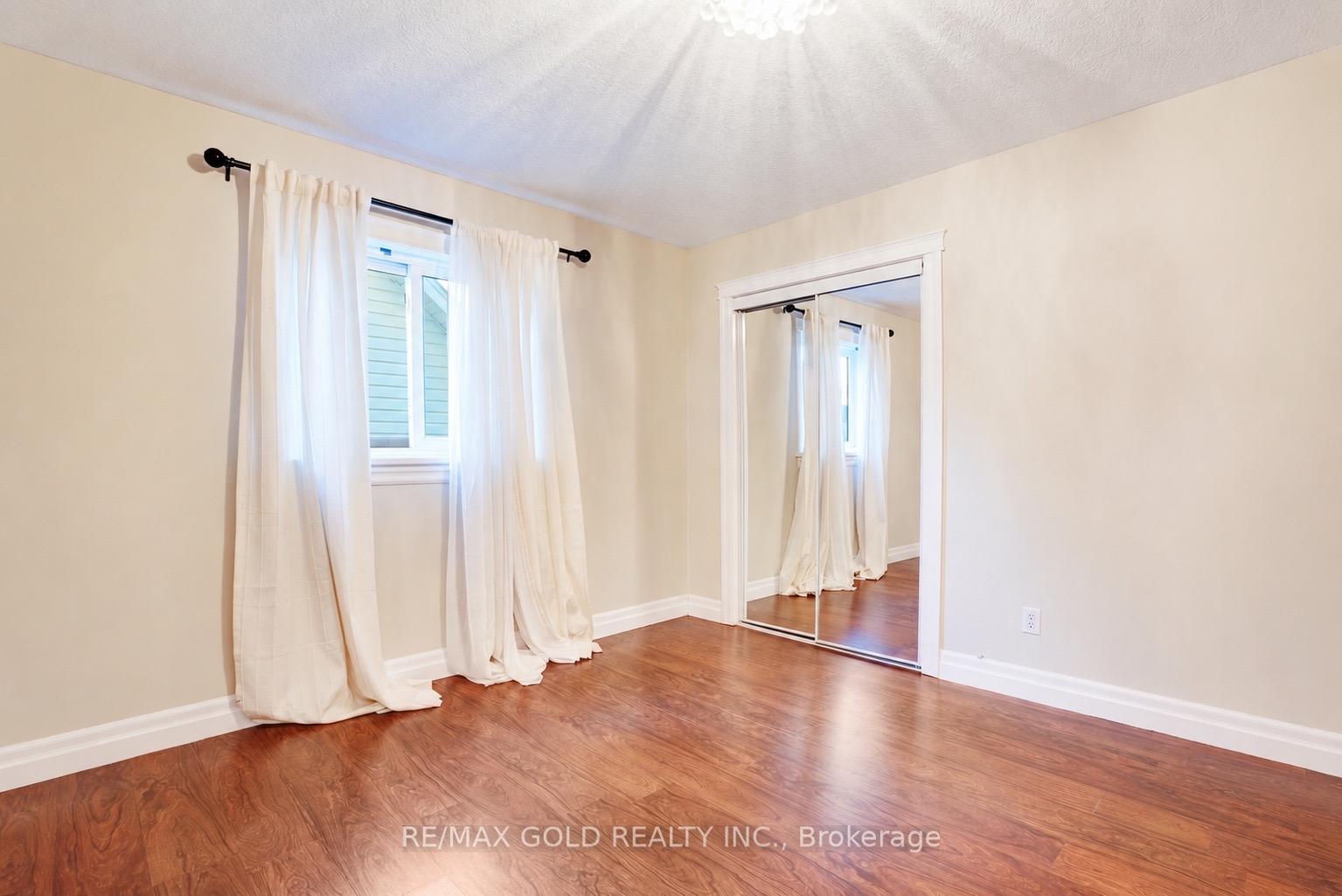 Photo 9 of 230 Doon Mills Drive, Kitchener, Pioneer Park — HOMEH