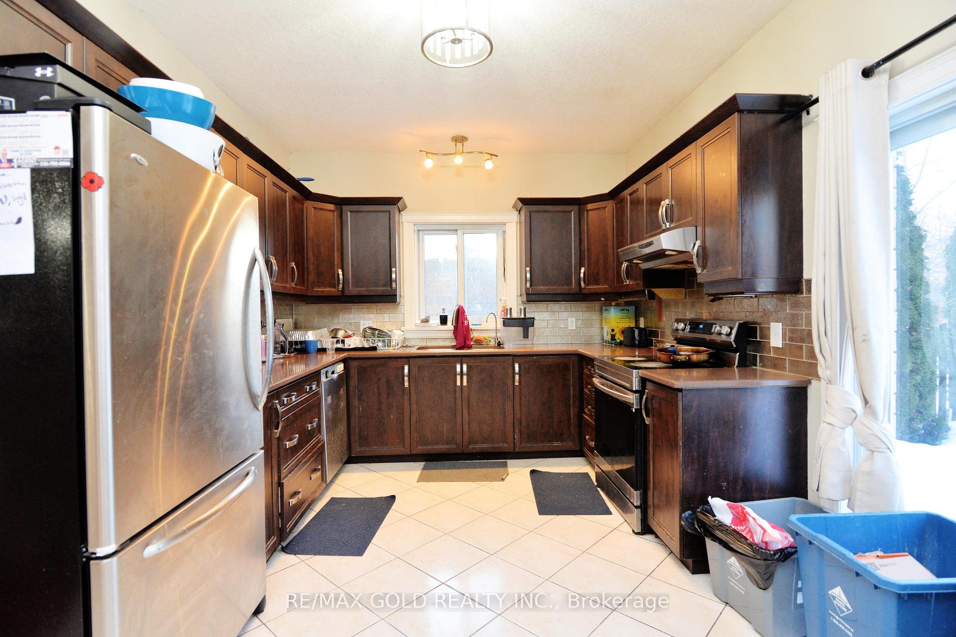Photo 17 of 230 Doon Mills Drive, Kitchener, Pioneer Park — HOMEH