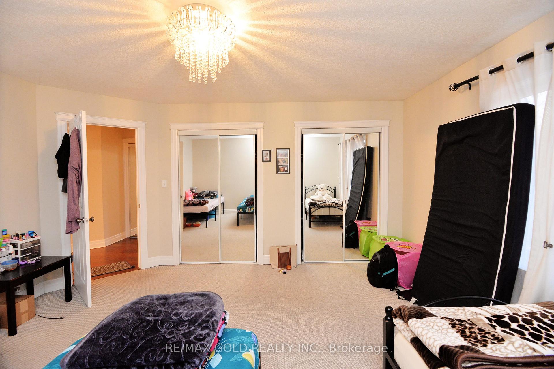 Photo 24 of 230 Doon Mills Drive, Kitchener, Pioneer Park — HOMEH