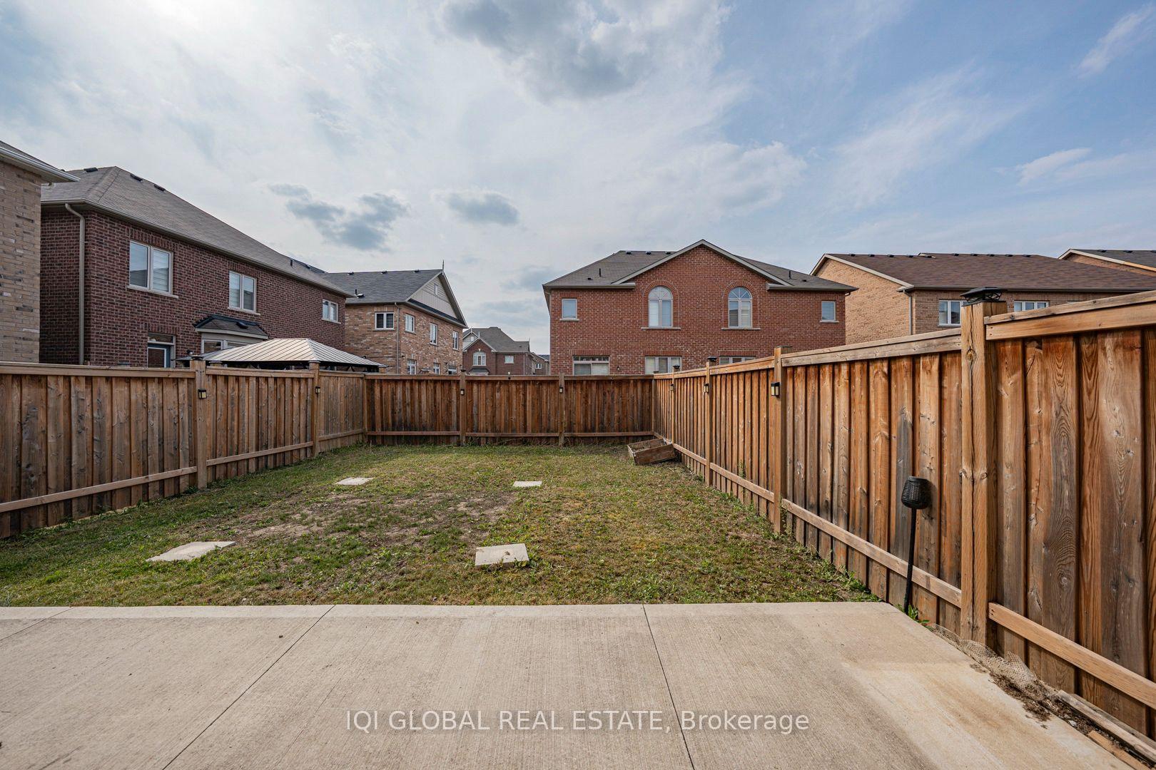 Photo 45 of 16 Zenida Road, Brampton, Northwest Brampton — HOMEH