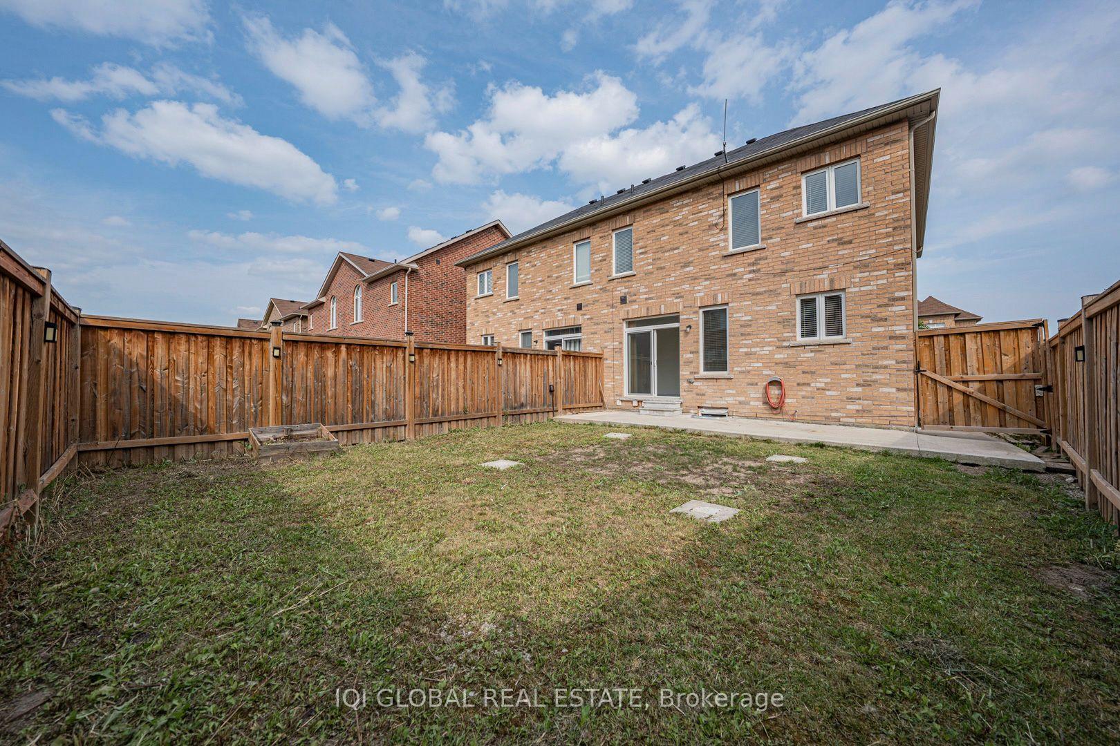 Photo 43 of 16 Zenida Road, Brampton, Northwest Brampton — HOMEH
