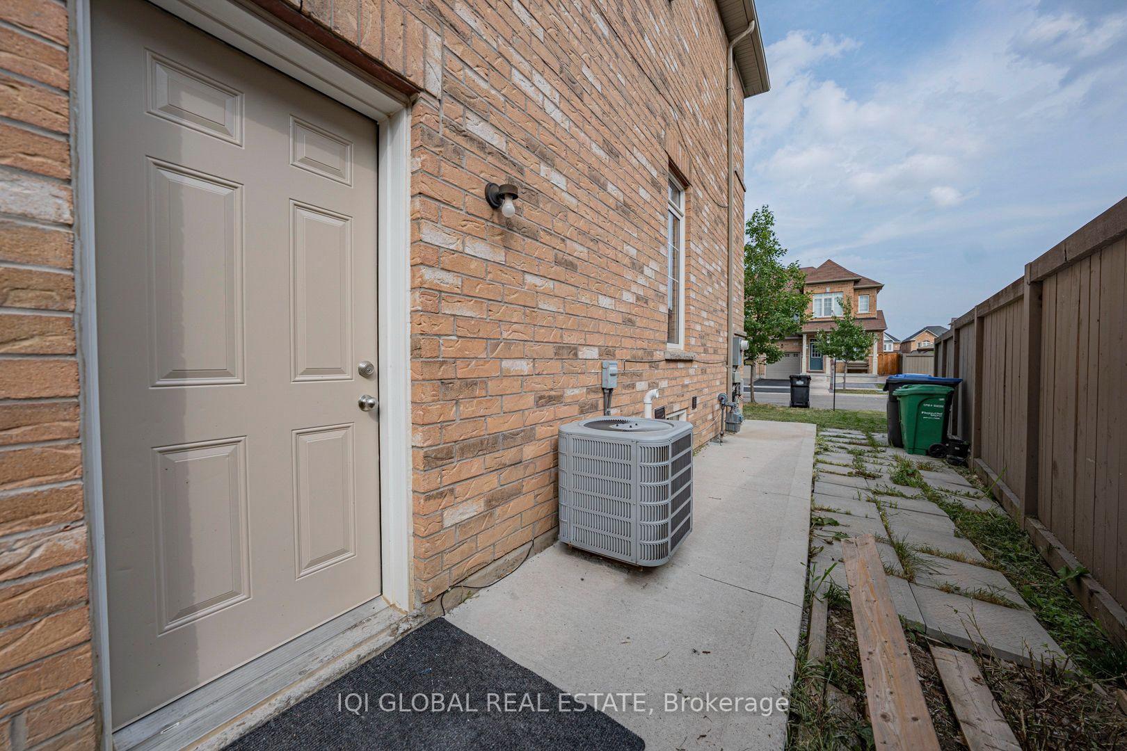 Photo 40 of 16 Zenida Road, Brampton, Northwest Brampton — HOMEH