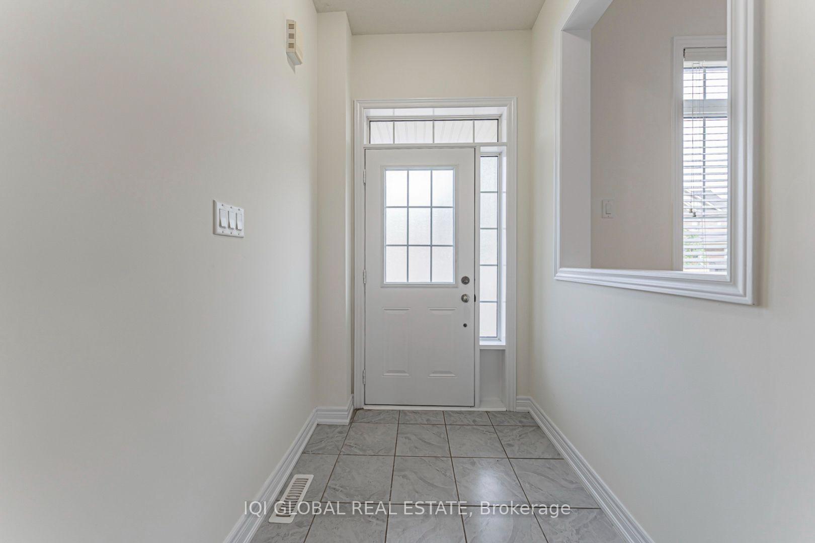 Photo 3 of 16 Zenida Road, Brampton, Northwest Brampton — HOMEH