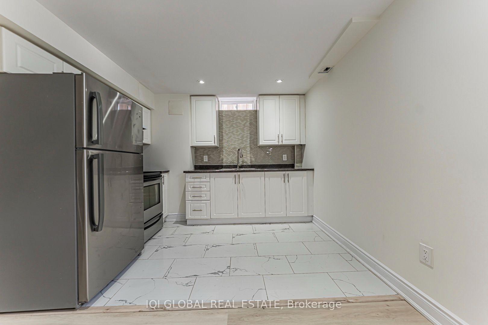 Photo 30 of 16 Zenida Road, Brampton, Northwest Brampton — HOMEH