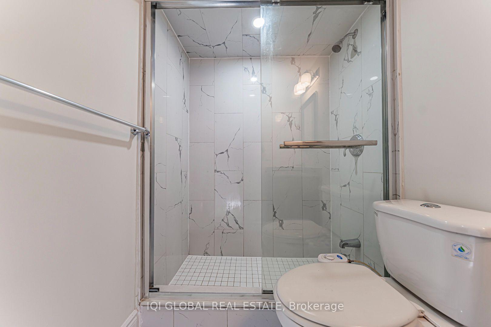 Photo 37 of 16 Zenida Road, Brampton, Northwest Brampton — HOMEH