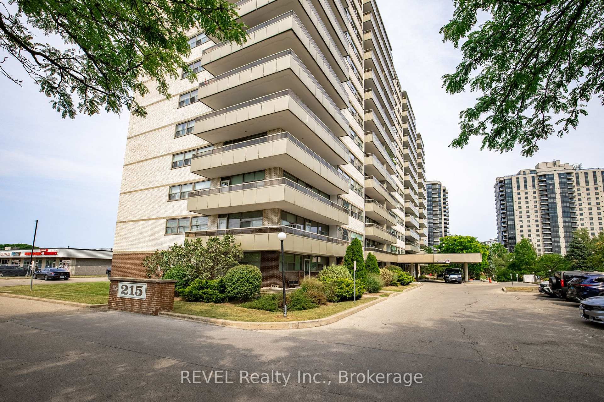Photo of Unit 809, 215 Glenridge Avenue