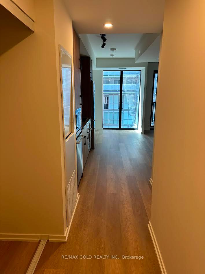 Photo 1 of Unit 512, 109 Erskine Avenue, Toronto, Mount Pleasant West — HOMEH