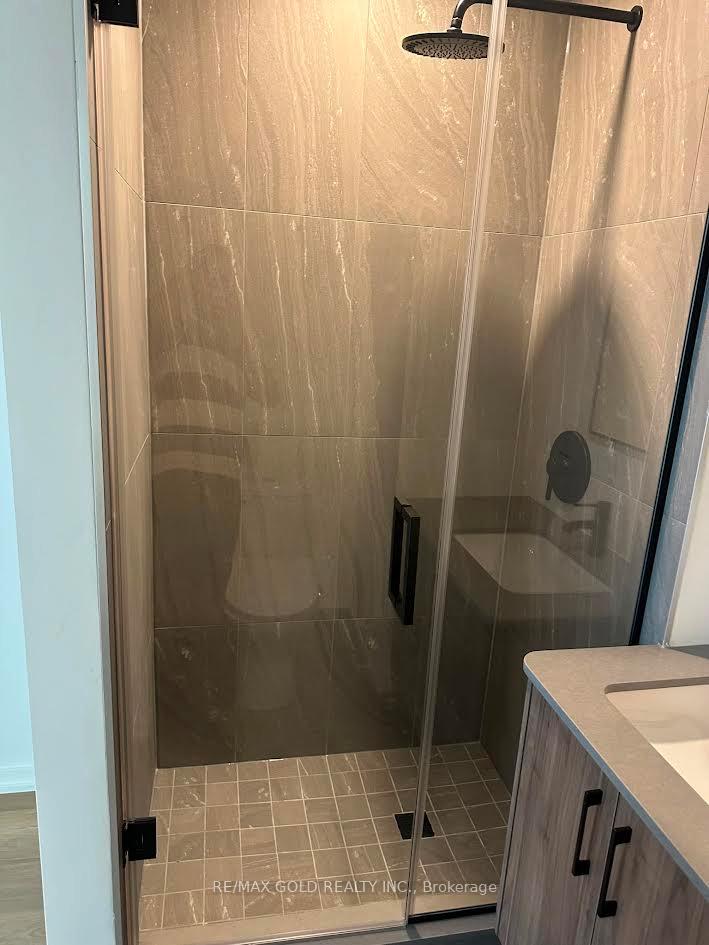 Photo 7 of Unit 512, 109 Erskine Avenue, Toronto, Mount Pleasant West — HOMEH