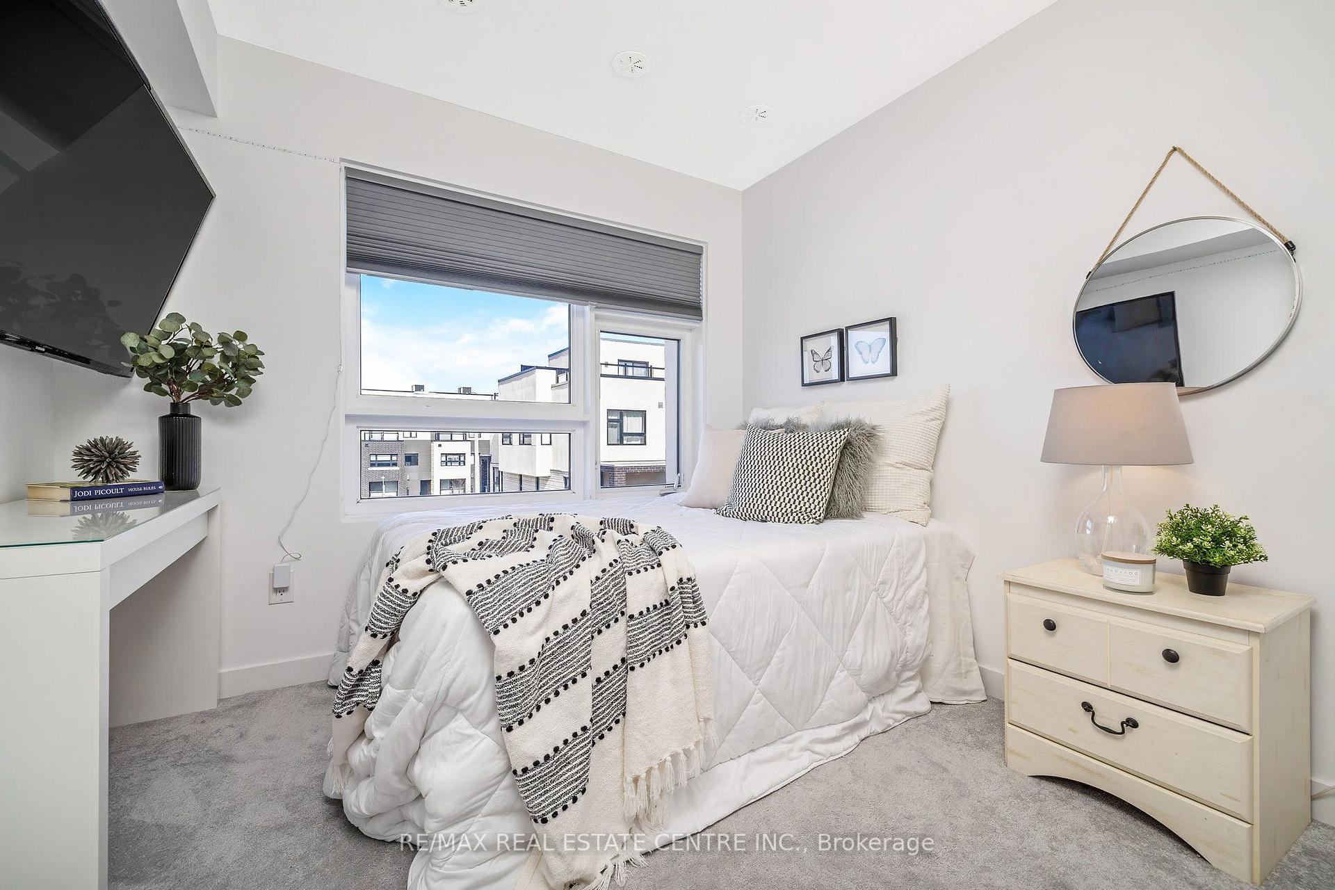 Photo 15 of Unit 28, 1121 Cooke Boulevard, Burlington, LaSalle — HOMEH