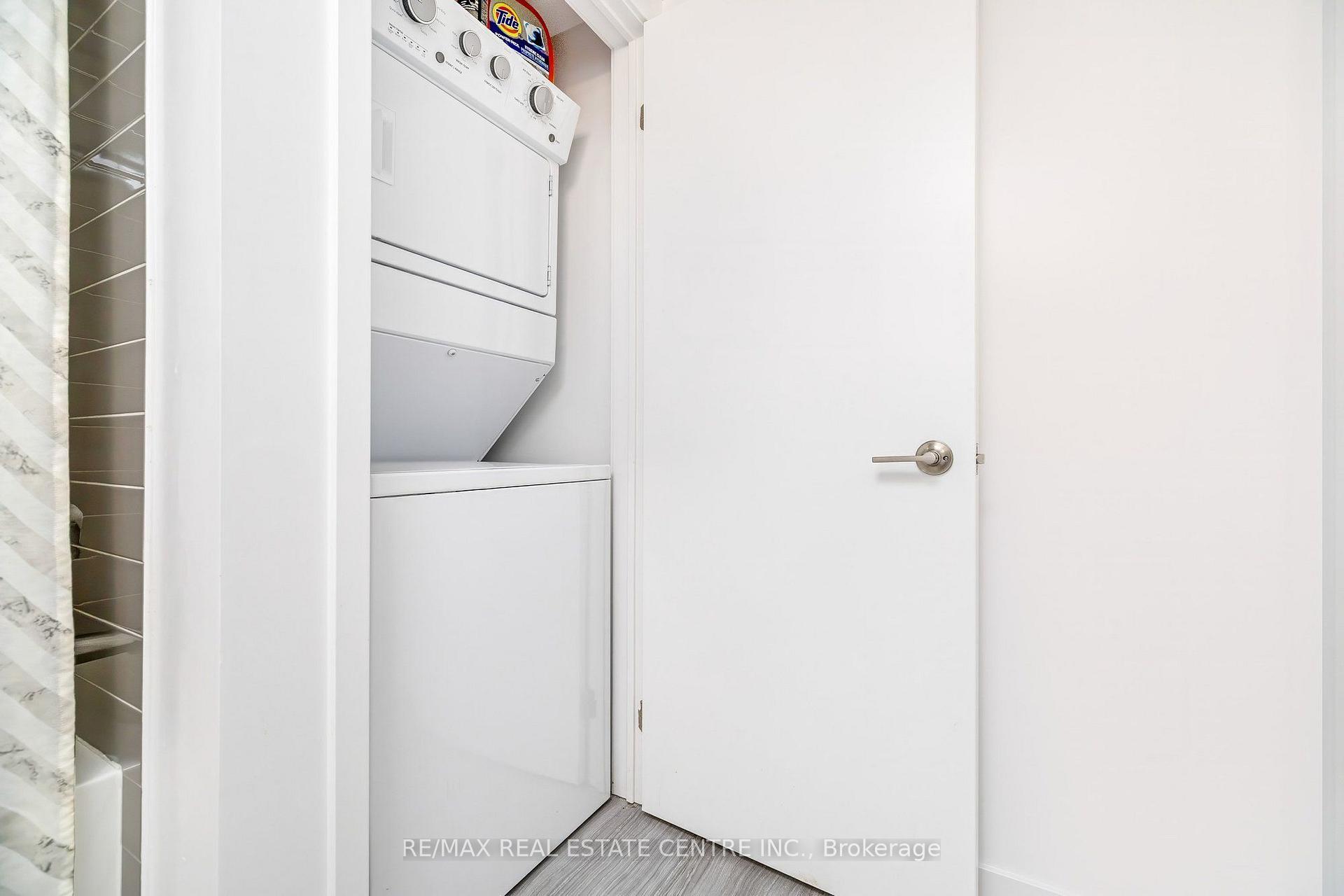Photo 16 of Unit 28, 1121 Cooke Boulevard, Burlington, LaSalle — HOMEH