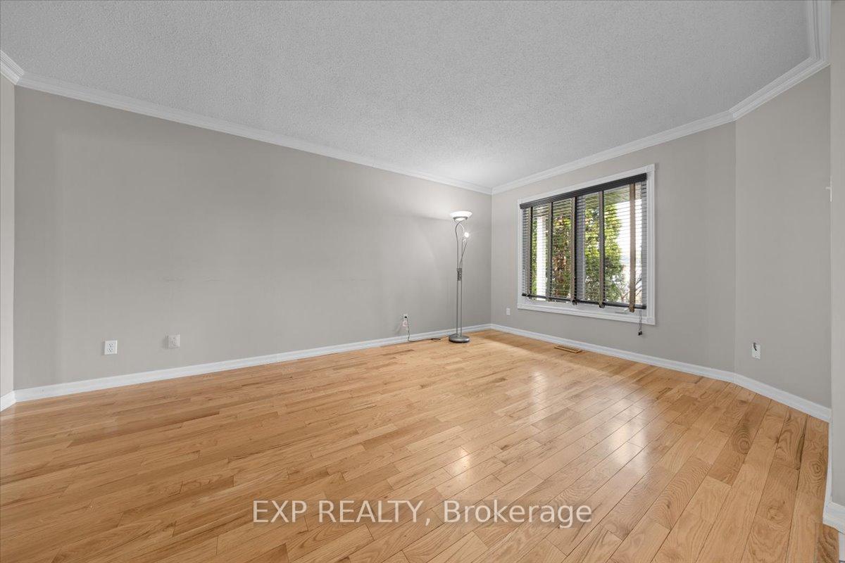 Photo 5 of 851 Beauregard Crescent, Ottawa, Fallingbrook/Ridgemount — HOMEH
