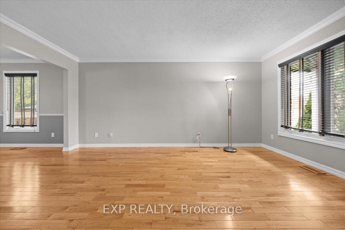 Photo 7 of 851 Beauregard Crescent, Ottawa, Fallingbrook/Ridgemount — HOMEH