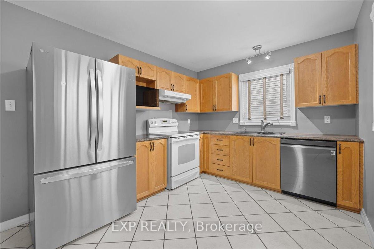 Photo 12 of 851 Beauregard Crescent, Ottawa, Fallingbrook/Ridgemount — HOMEH