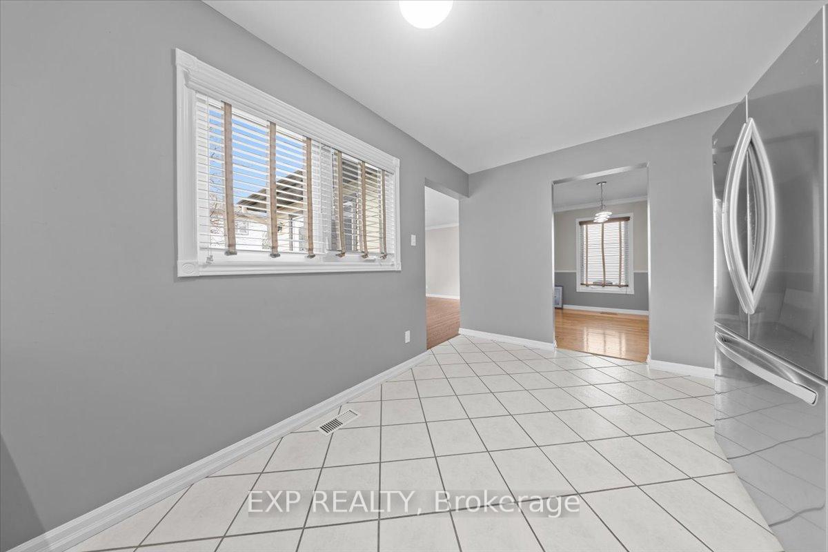 Photo 15 of 851 Beauregard Crescent, Ottawa, Fallingbrook/Ridgemount — HOMEH