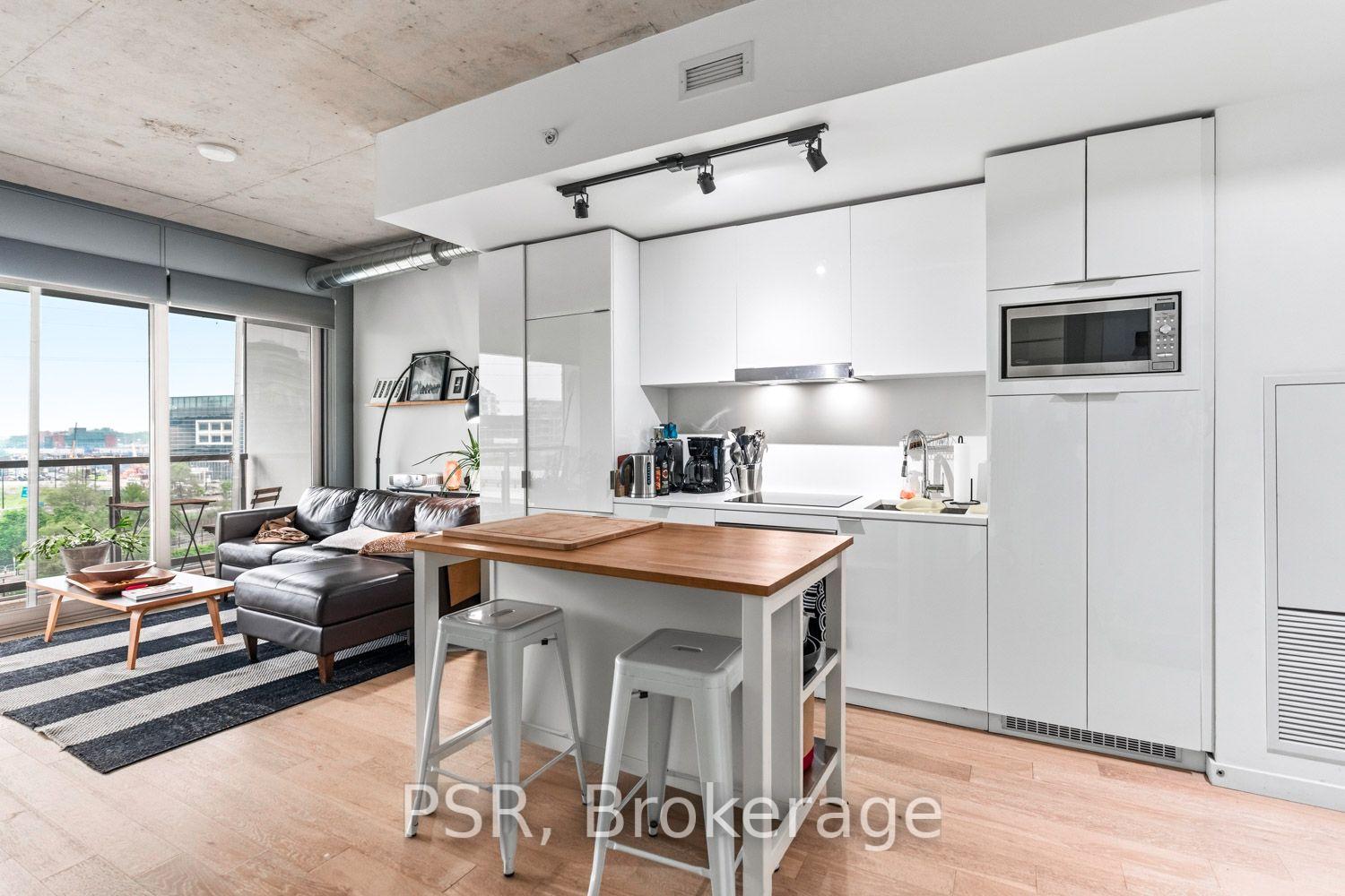 Photo 4 of Unit 508, 170 Bayview Avenue, Toronto, Waterfront Communities — HOMEH