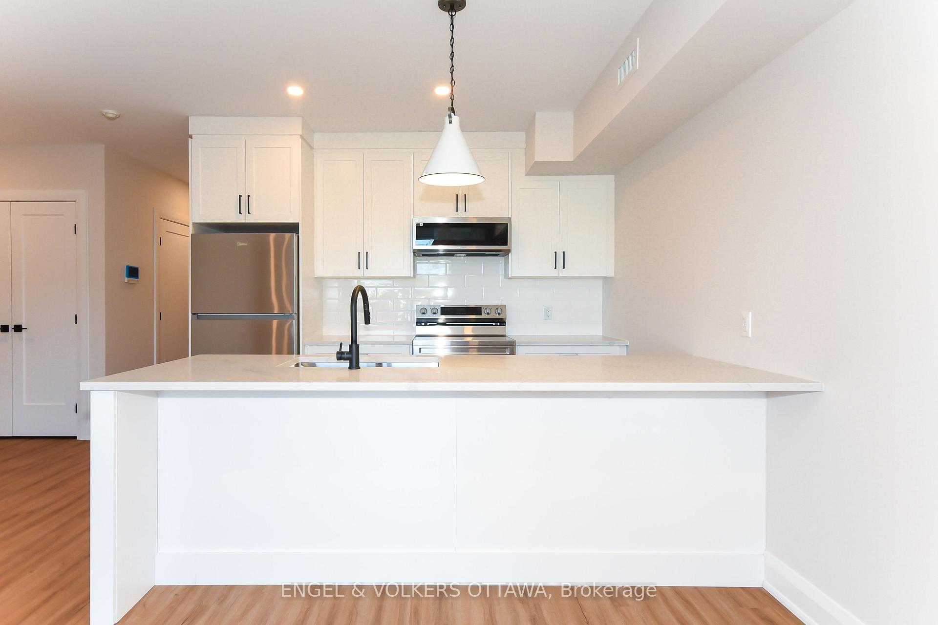 Photo 4 of Unit 6, 35 Monk Street, Ottawa, Glebe — HOMEH