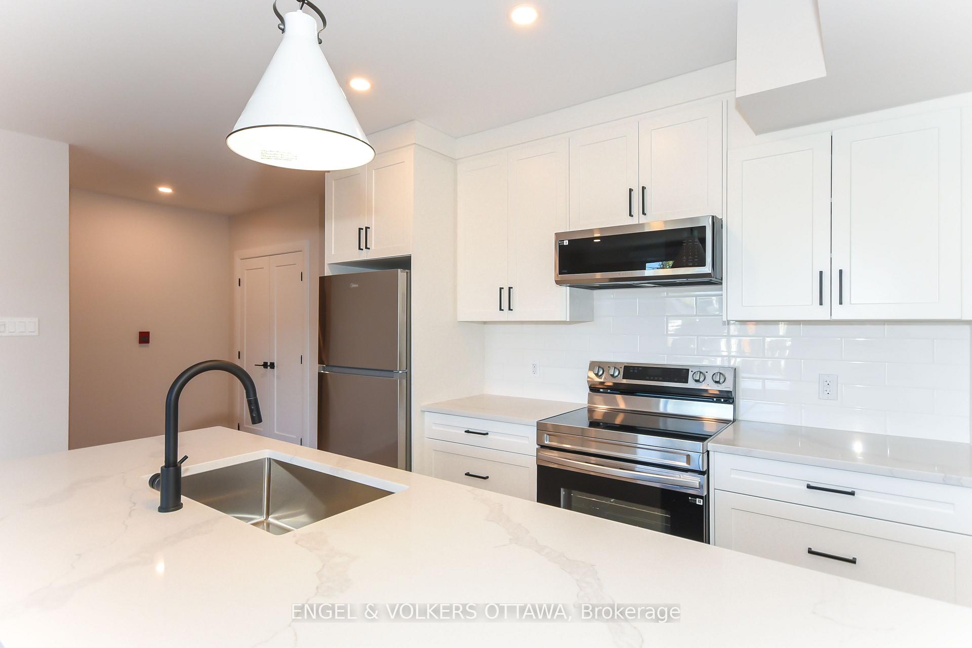 Photo 5 of Unit 6, 35 Monk Street, Ottawa, Glebe — HOMEH