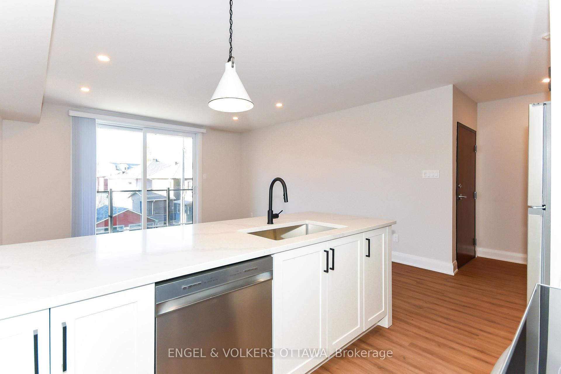 Photo 7 of Unit 6, 35 Monk Street, Ottawa, Glebe — HOMEH